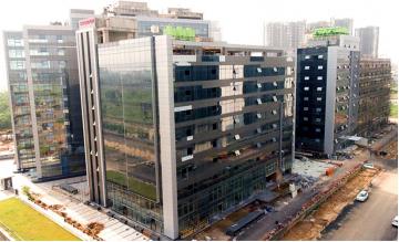 Splendor Spectrum One - North Tower